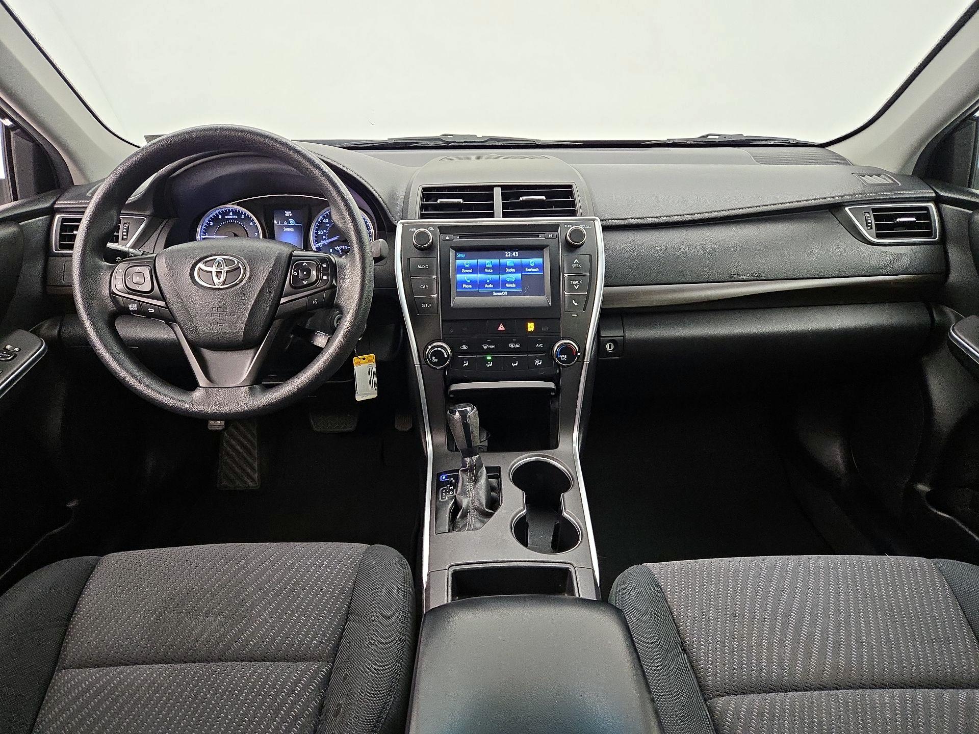 Thumbnail: 2016 Toyota Camry - 9