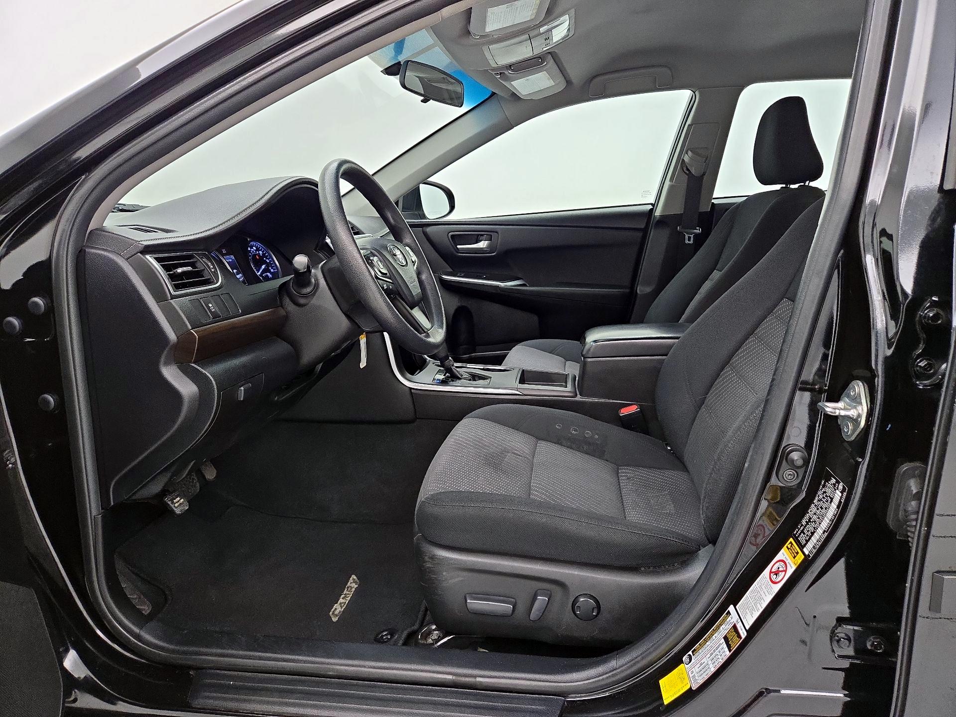 Thumbnail: 2016 Toyota Camry - 11