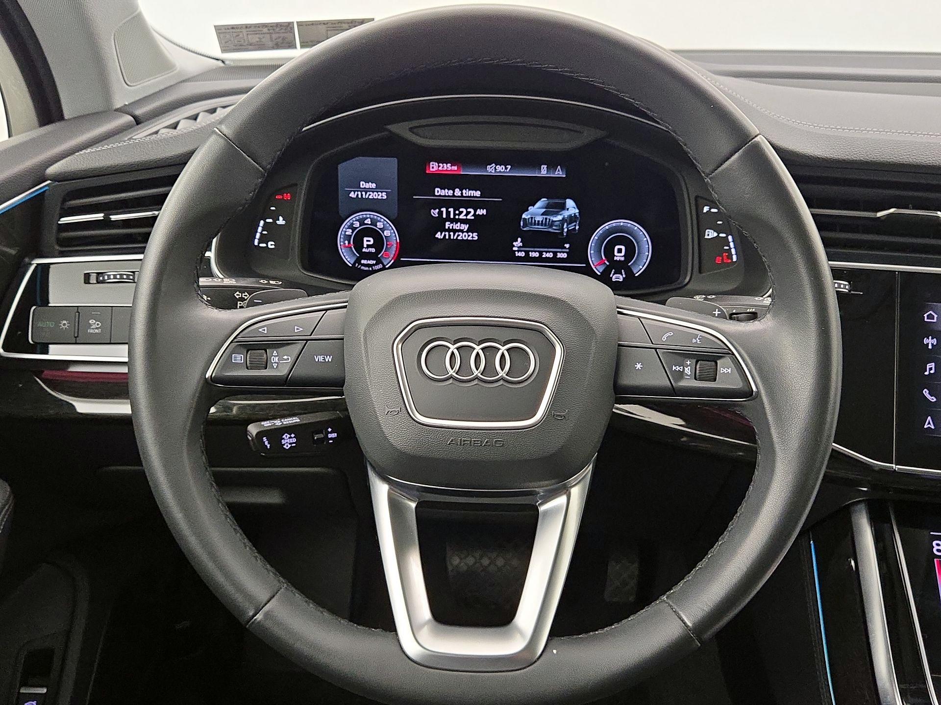 Thumbnail: 2023 Audi Q7 - 10