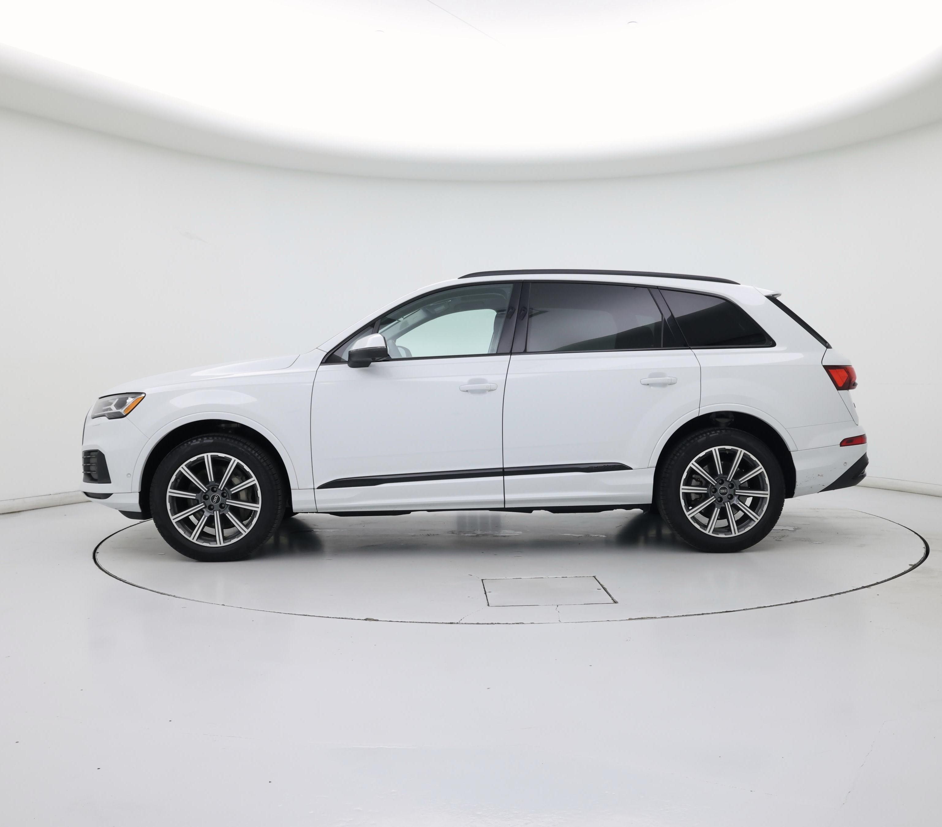 Thumbnail: 2023 Audi Q7 - 3