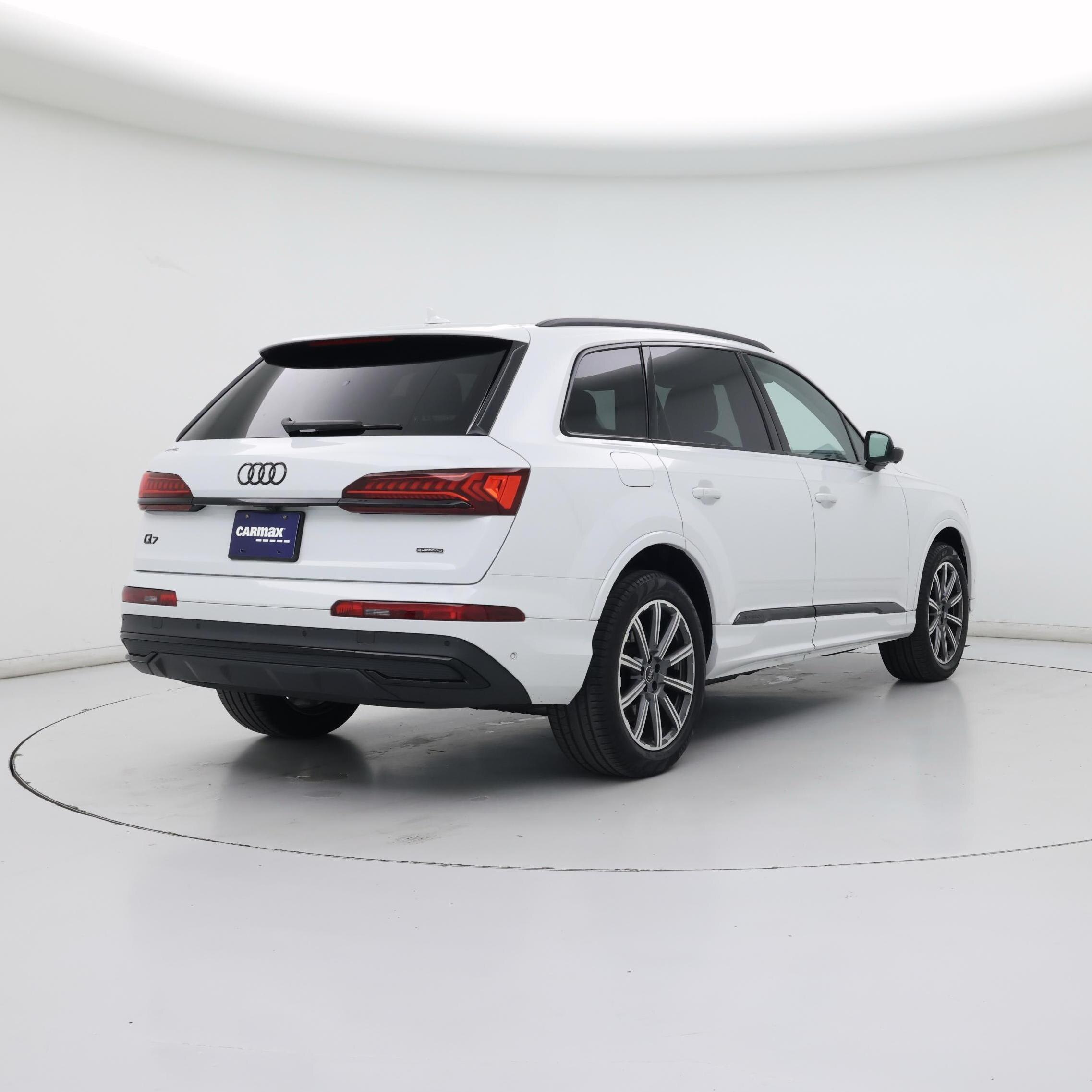 Thumbnail: 2023 Audi Q7 - 8