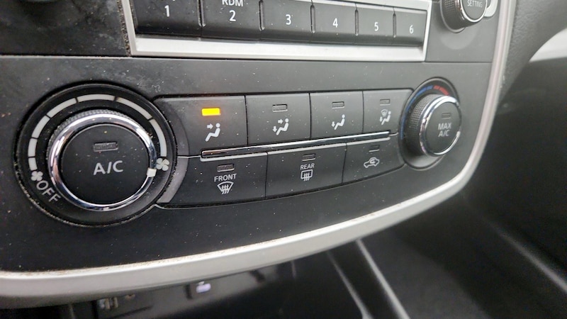 2017 Nissan Altima SR 16