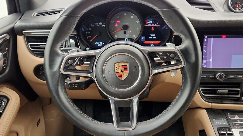2020 Porsche Macan S 10
