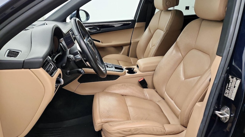 2020 Porsche Macan S 11