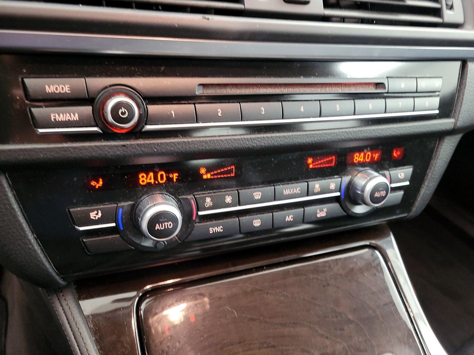 Thumbnail: 2014 BMW 5 Series - 14