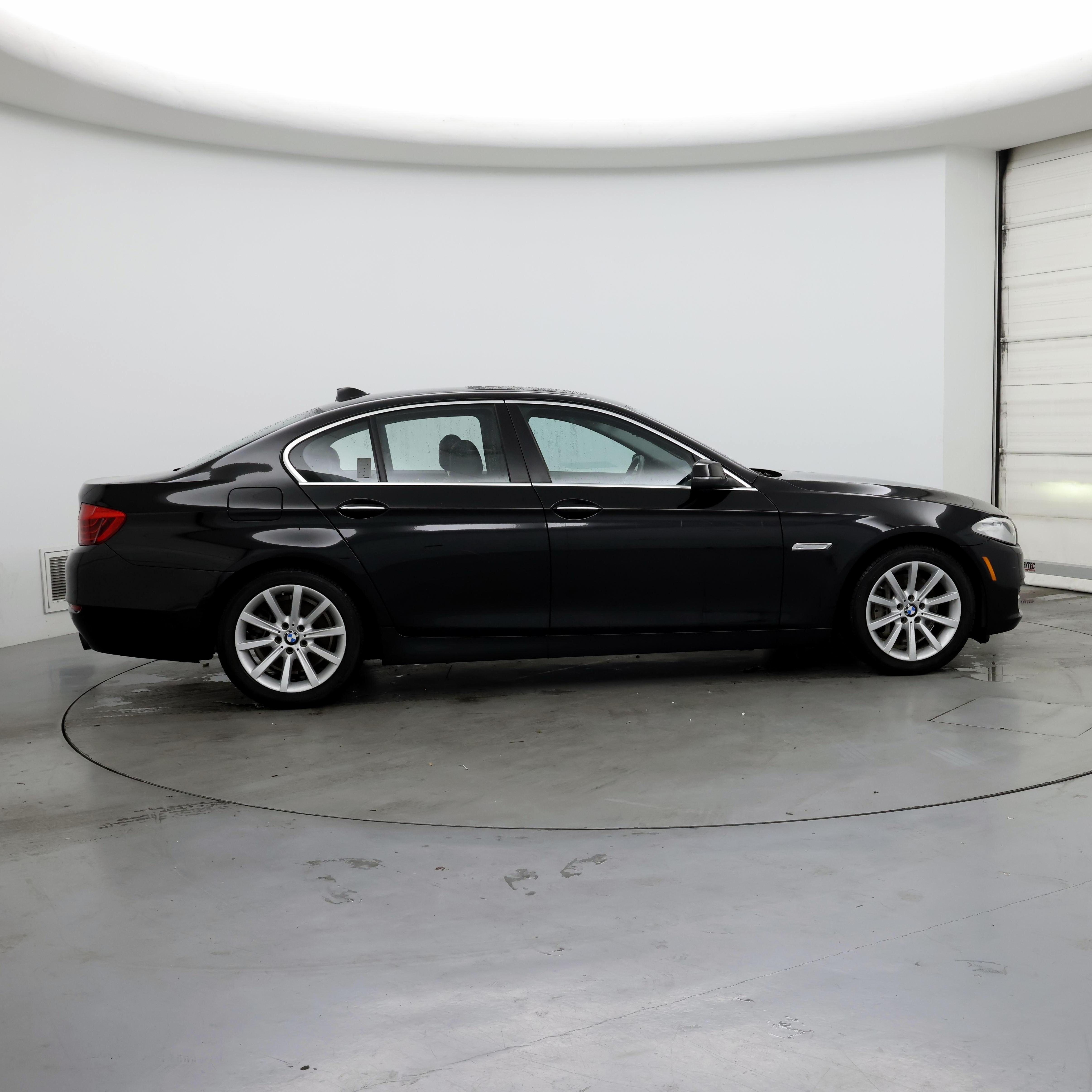 Thumbnail: 2014 BMW 5 Series - 7