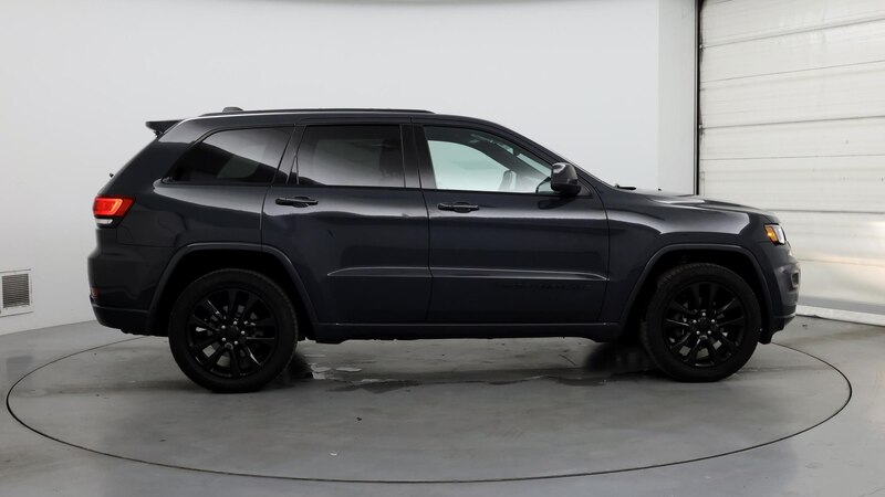 2017 Jeep Grand Cherokee Altitude 7