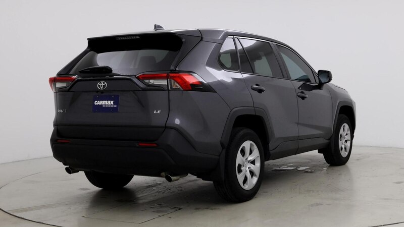 2024 Toyota RAV4 LE 8