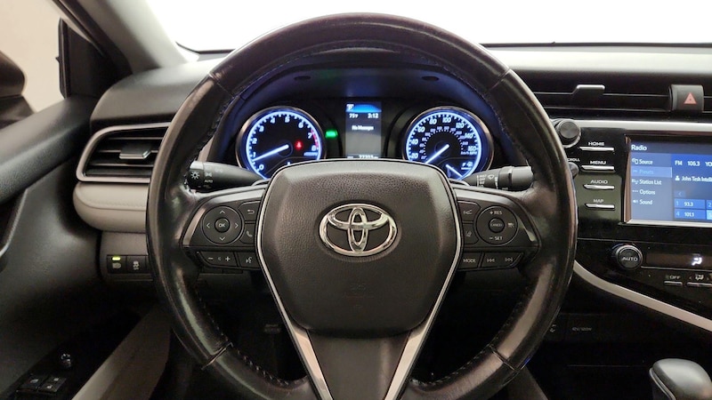 2019 Toyota Camry SE 10