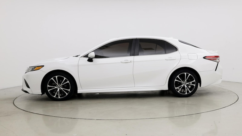 2019 Toyota Camry SE 3