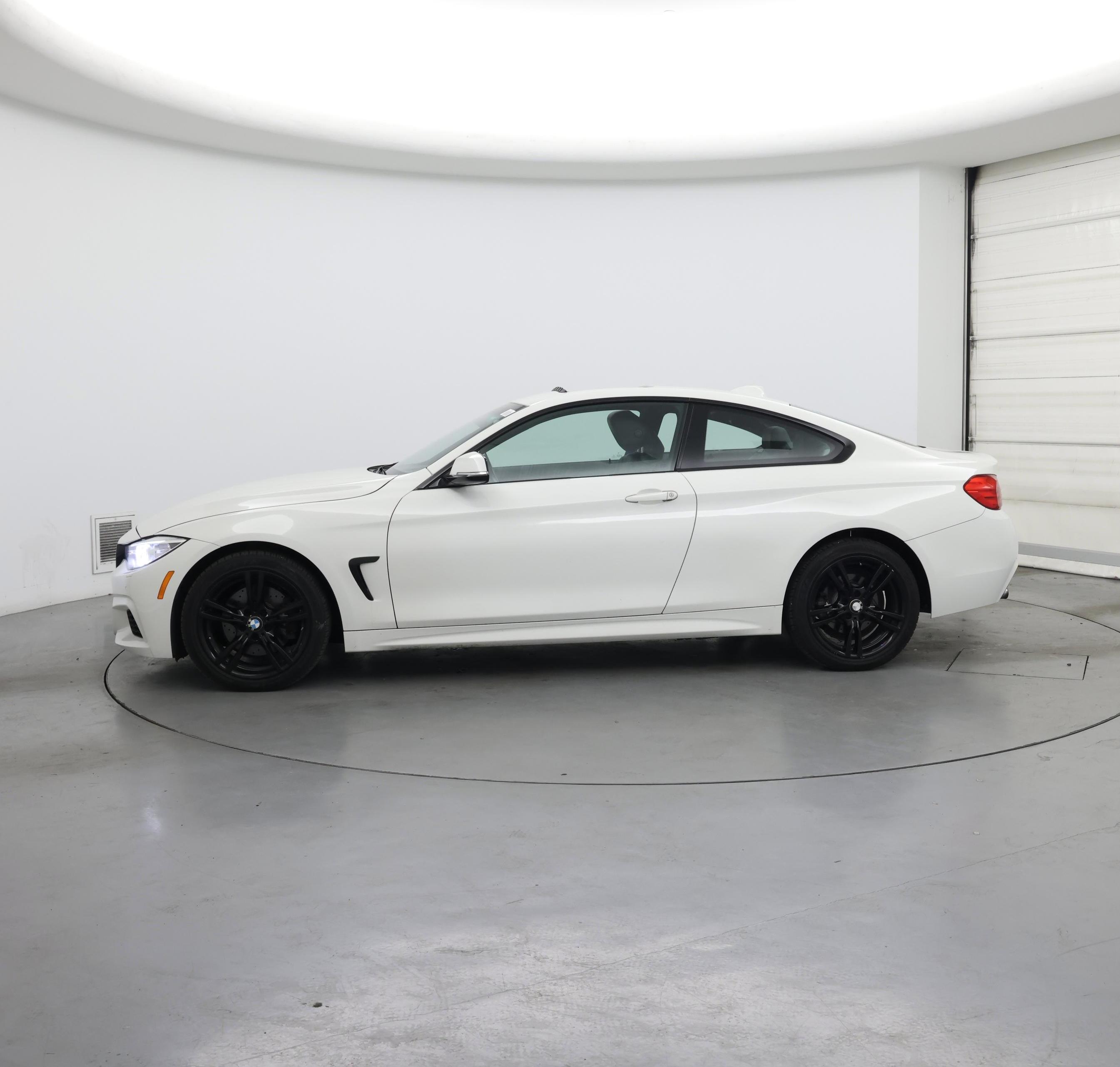 Thumbnail: 2015 BMW 4 Series - 3