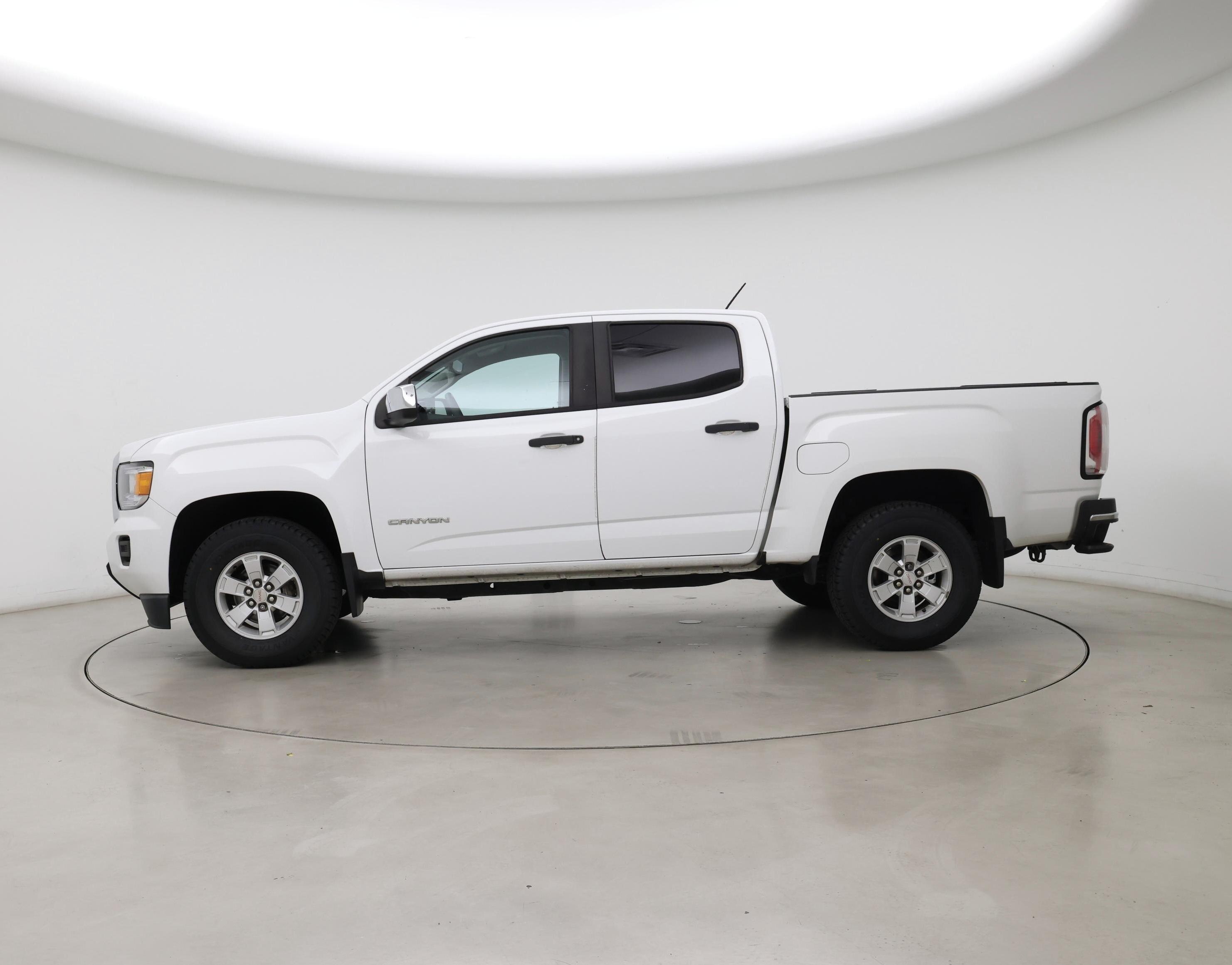 Thumbnail: 2017 GMC Canyon - 3