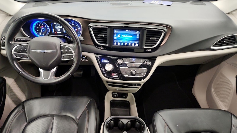 2018 Chrysler Pacifica Touring L 9