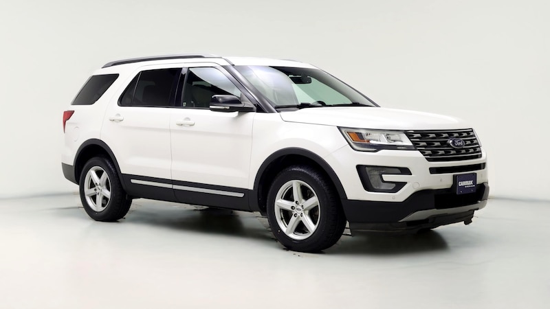 2017 Ford Explorer XLT Hero Image