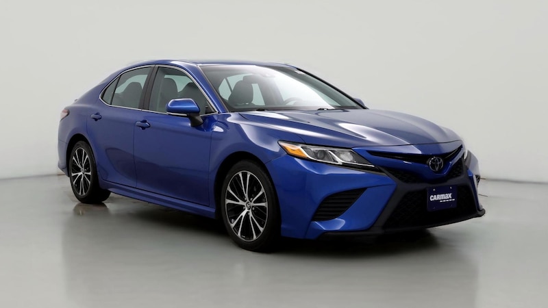 2019 Toyota Camry SE Hero Image