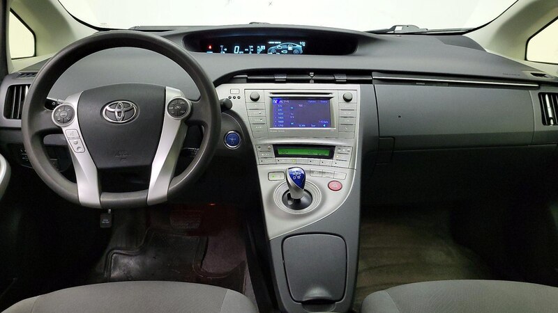 2013 Toyota Prius Three 9