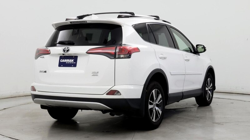 2016 Toyota RAV4 XLE 8