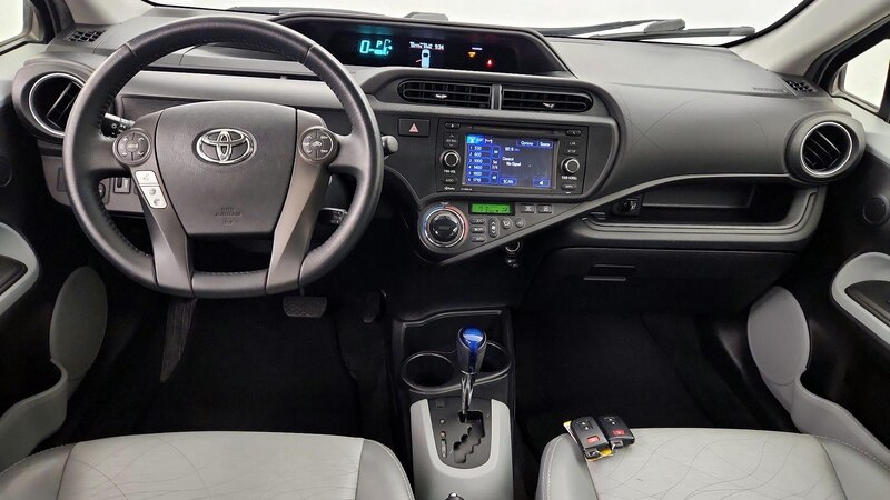 2013 Toyota Prius c Four 9