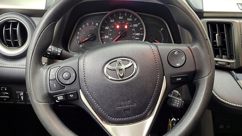 2014 Toyota RAV4 XLE 10