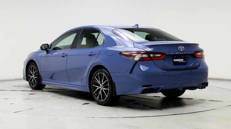 2023 Toyota Camry SE 2