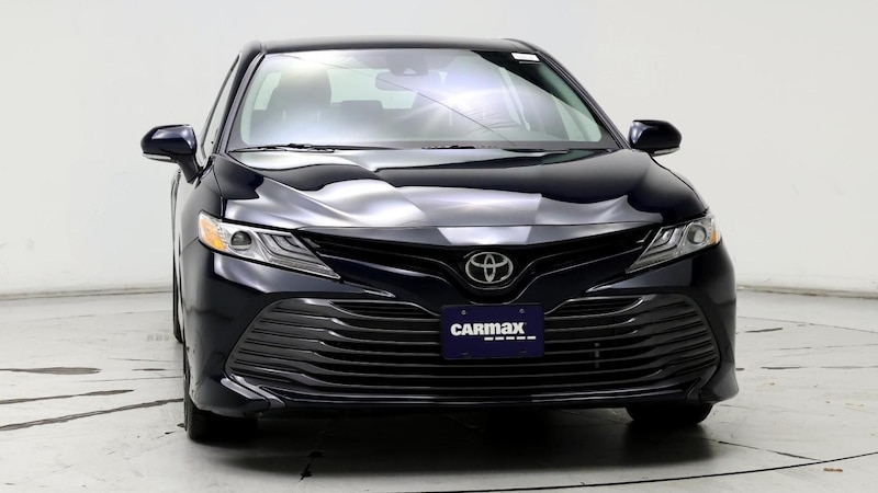 2019 Toyota Camry XLE 5