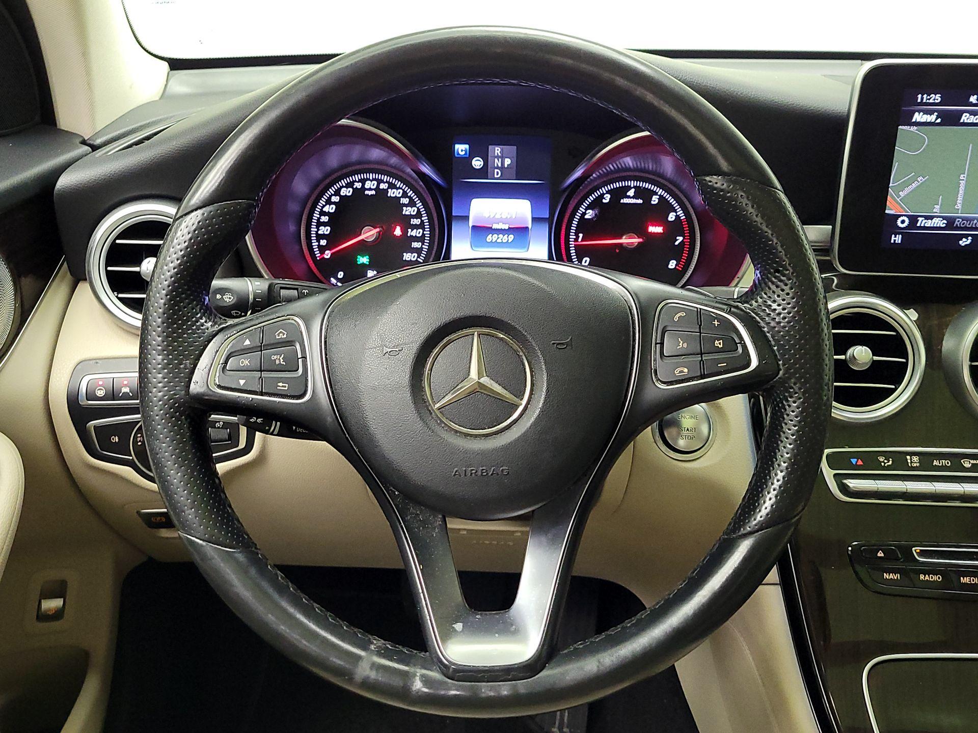 Thumbnail: 2017 Mercedes-Benz GLC - 10