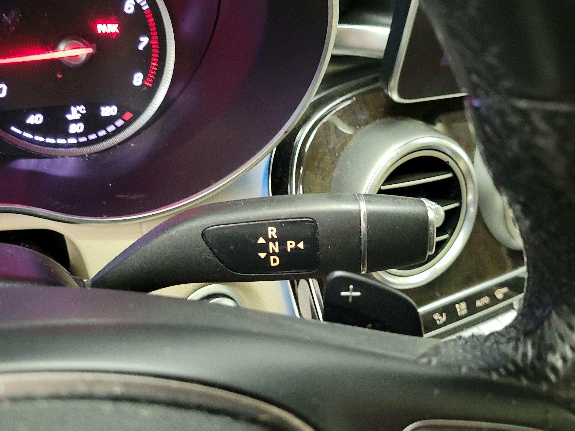 Thumbnail: 2017 Mercedes-Benz GLC - 18