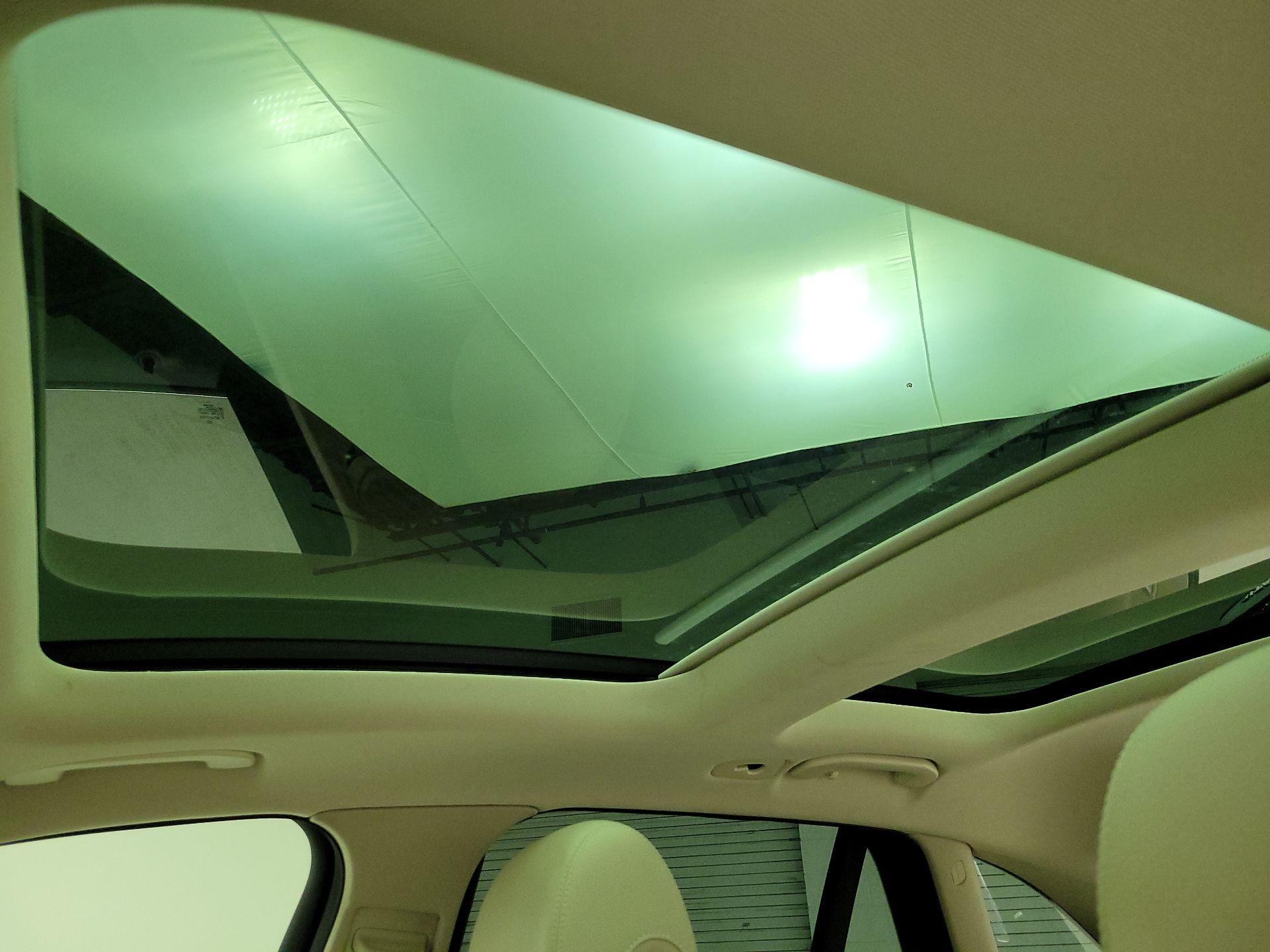 Thumbnail: 2017 Mercedes-Benz GLC - 20