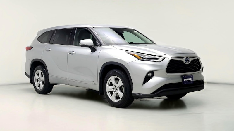 2022 Toyota Highlander LE Hero Image