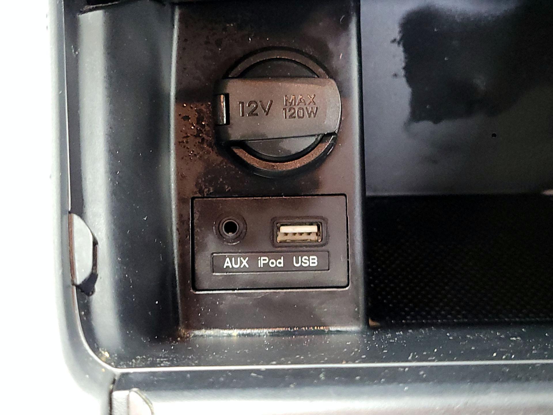 Thumbnail: 2015 Hyundai Elantra - 18