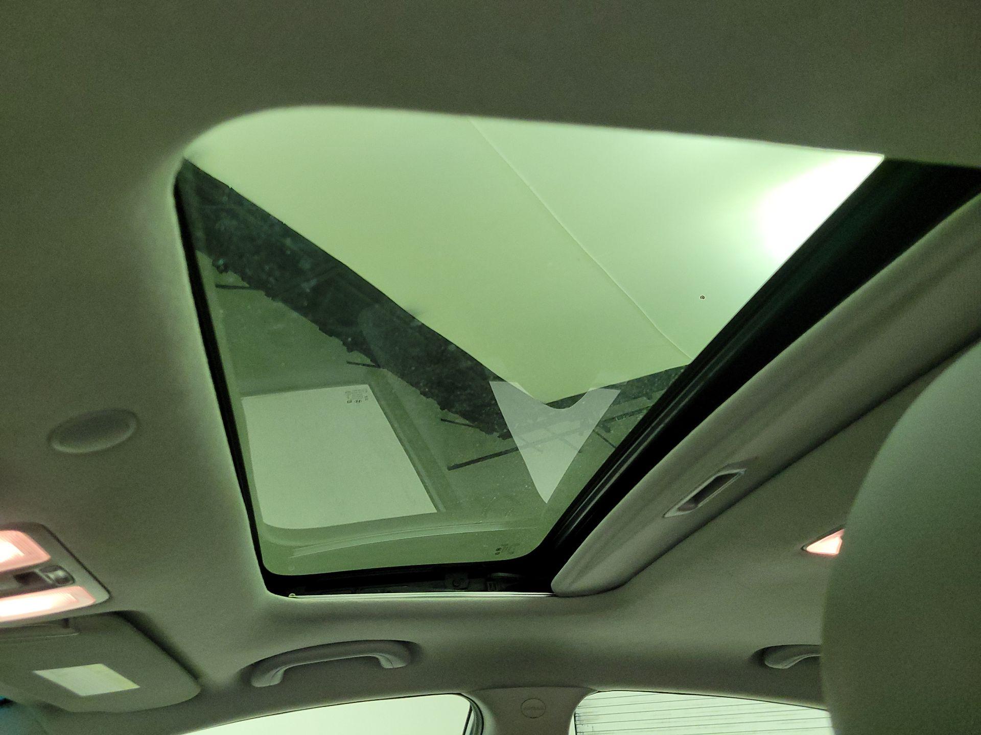 Thumbnail: 2015 Hyundai Elantra - 19