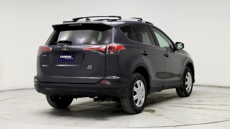 2016 Toyota RAV4 LE 8