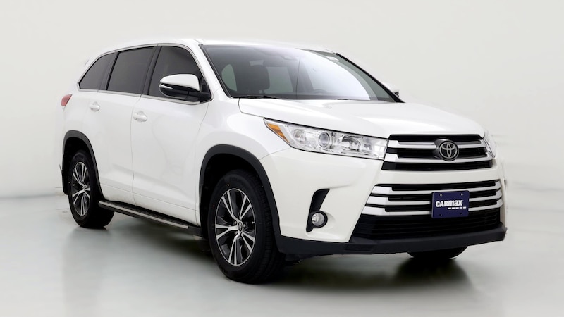 2017 Toyota Highlander Plus Hero Image