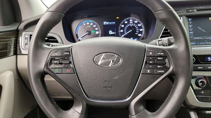 2017 Hyundai Sonata Limited 10