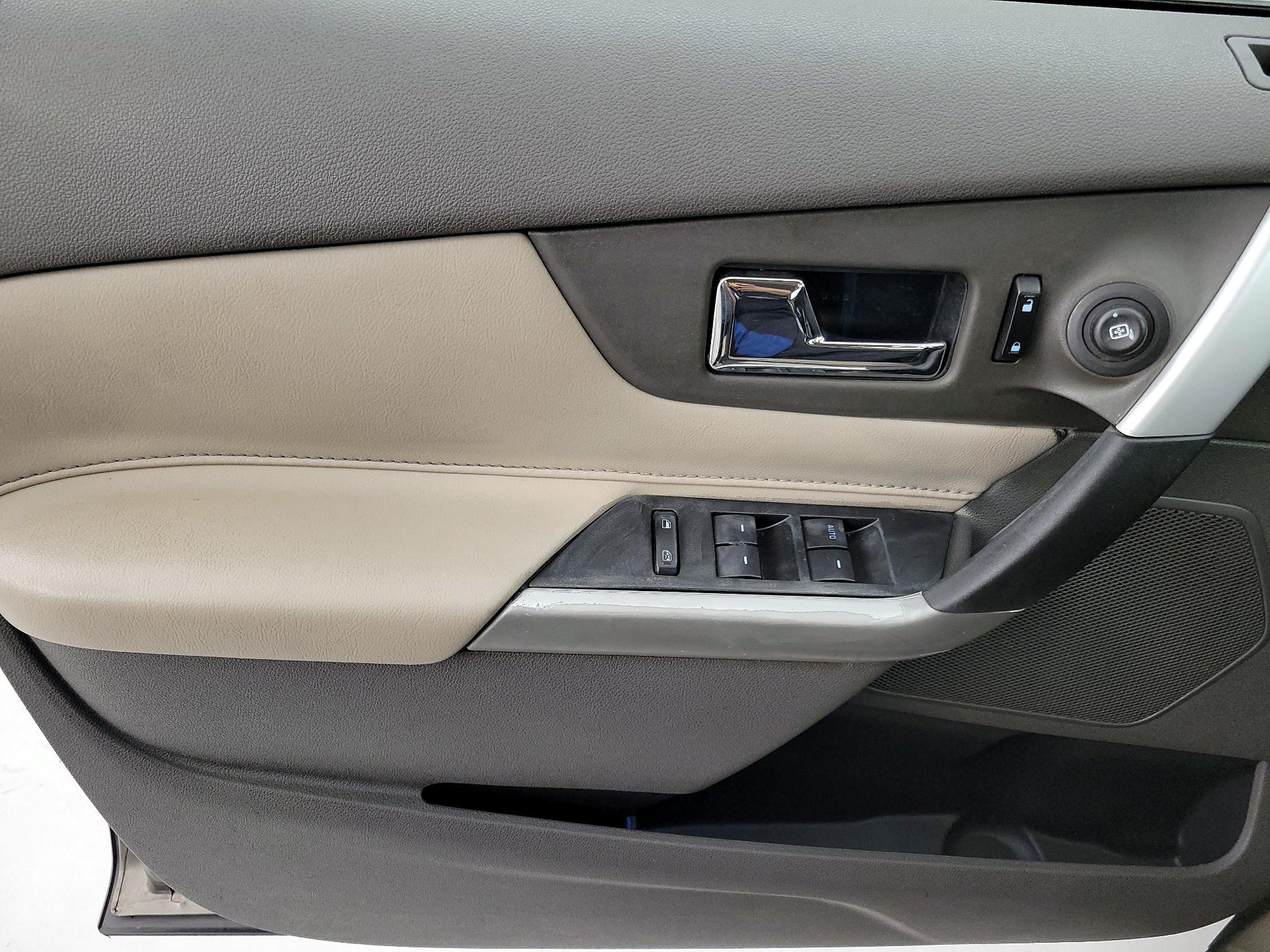 Thumbnail: 2013 Ford Edge - 12