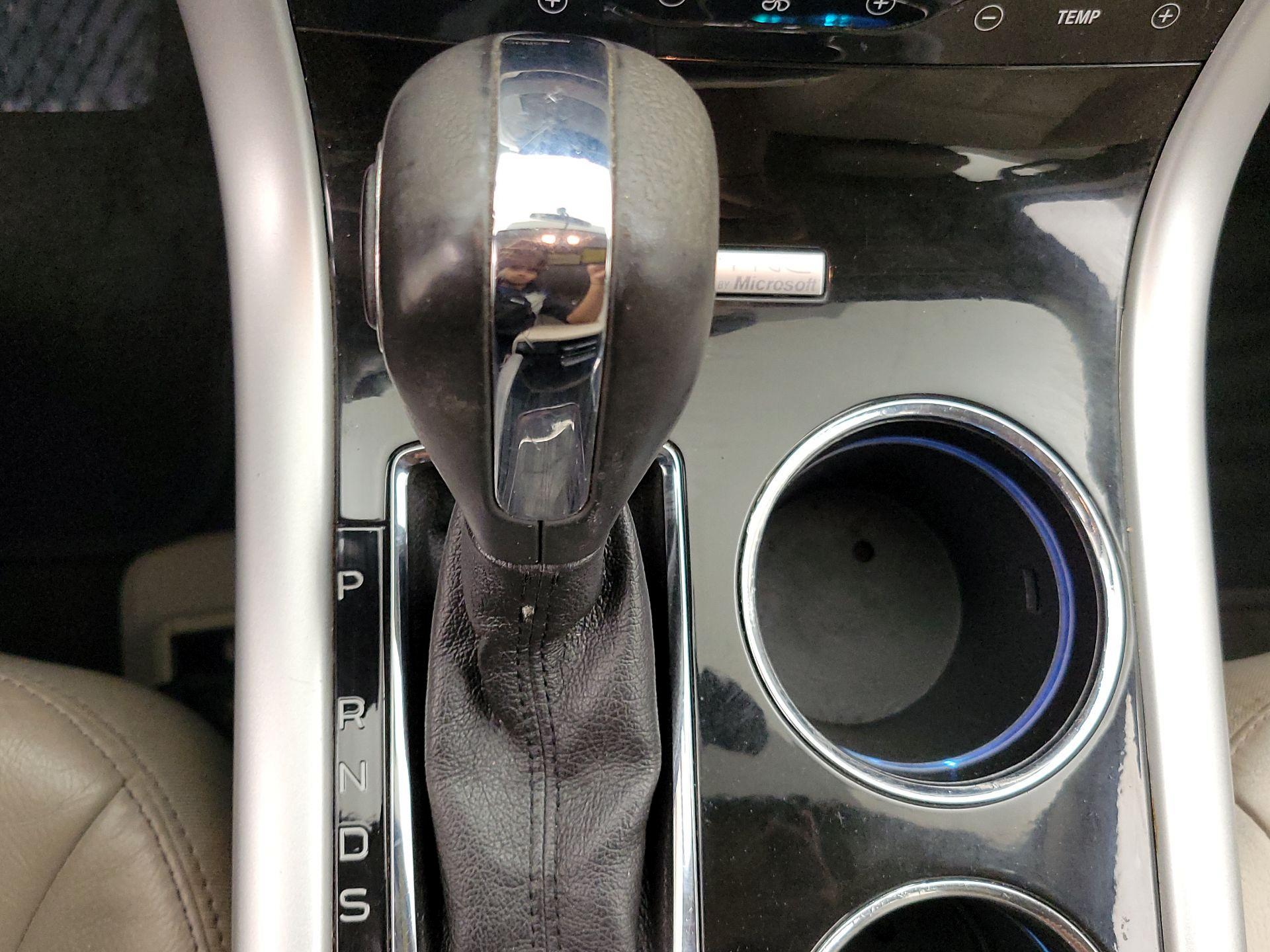 Thumbnail: 2013 Ford Edge - 17