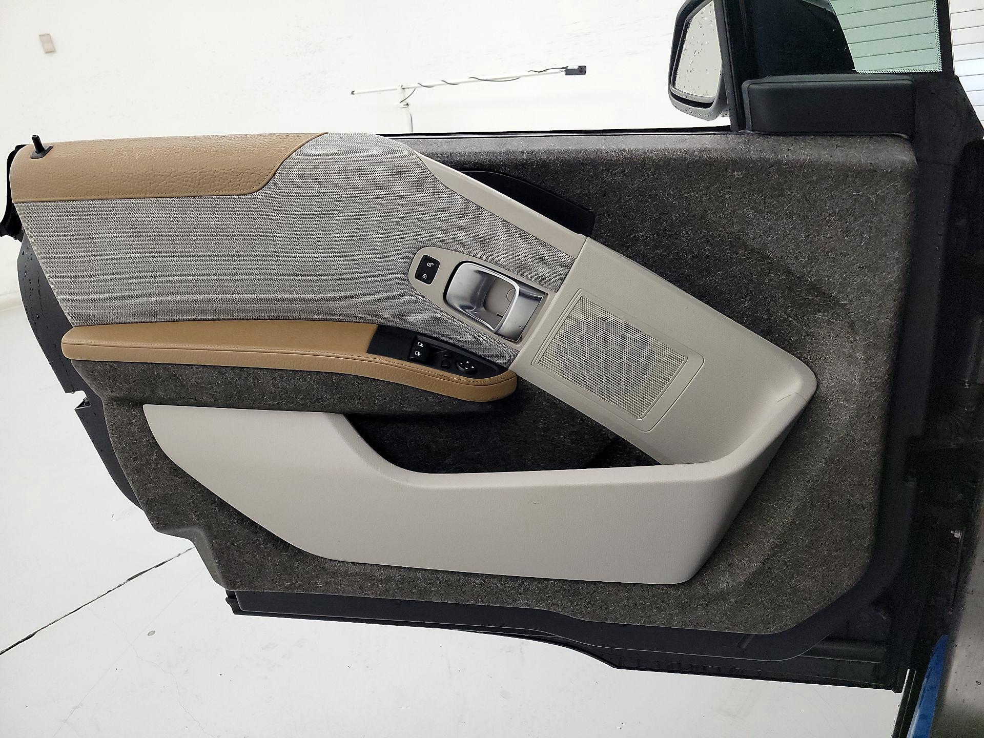 Thumbnail: 2015 BMW i3 - 12