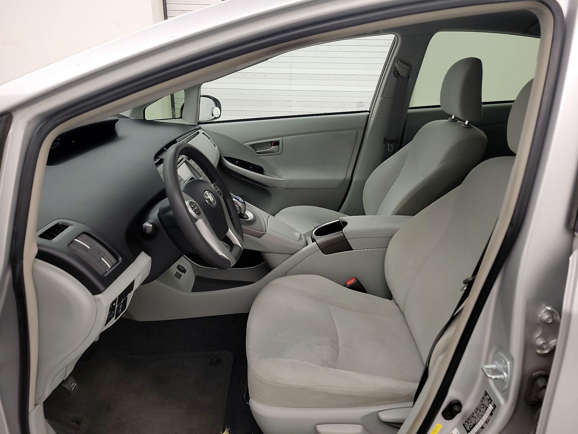 Thumbnail: 2015 Toyota Prius - 11