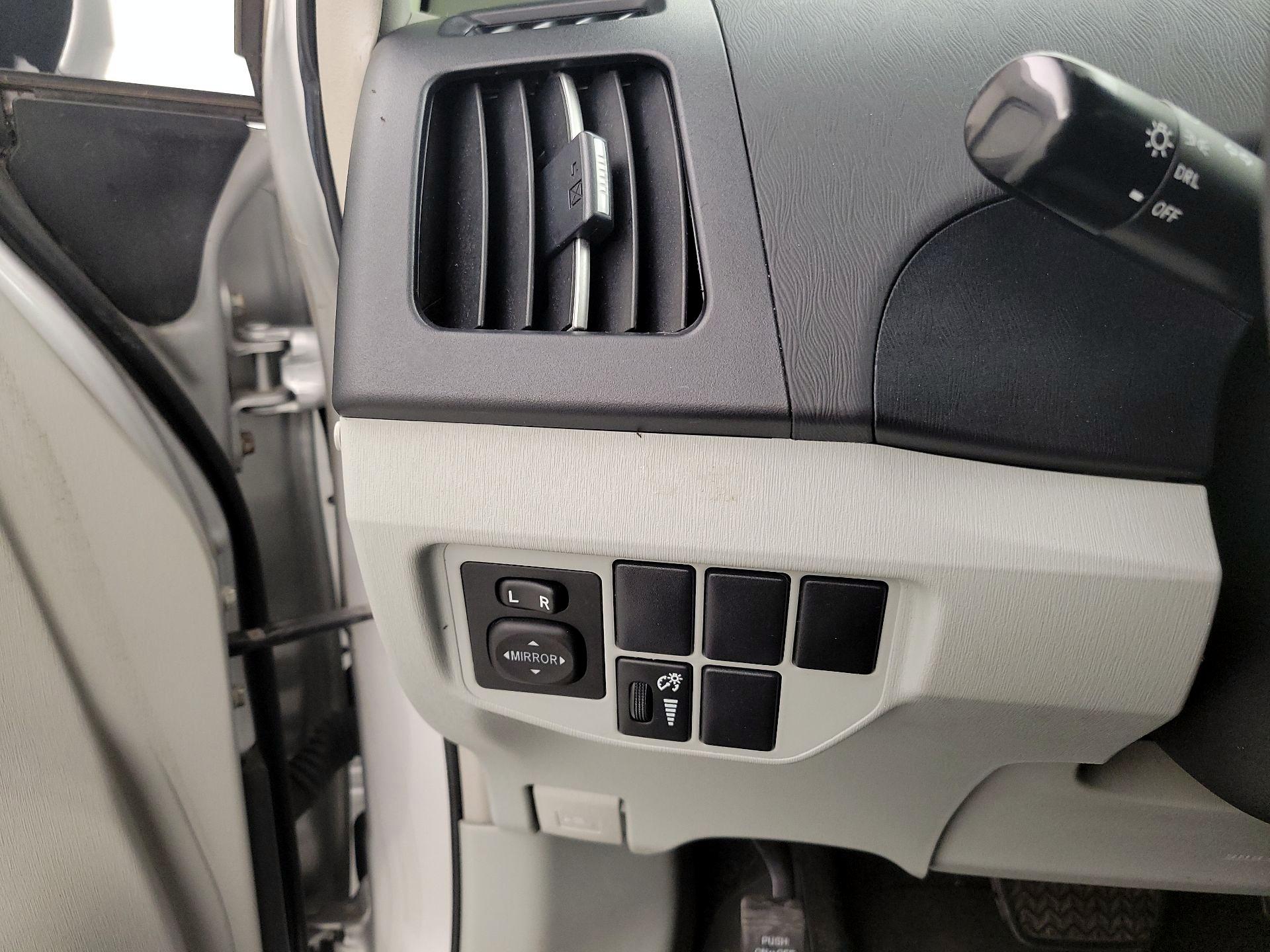 Thumbnail: 2015 Toyota Prius - 13