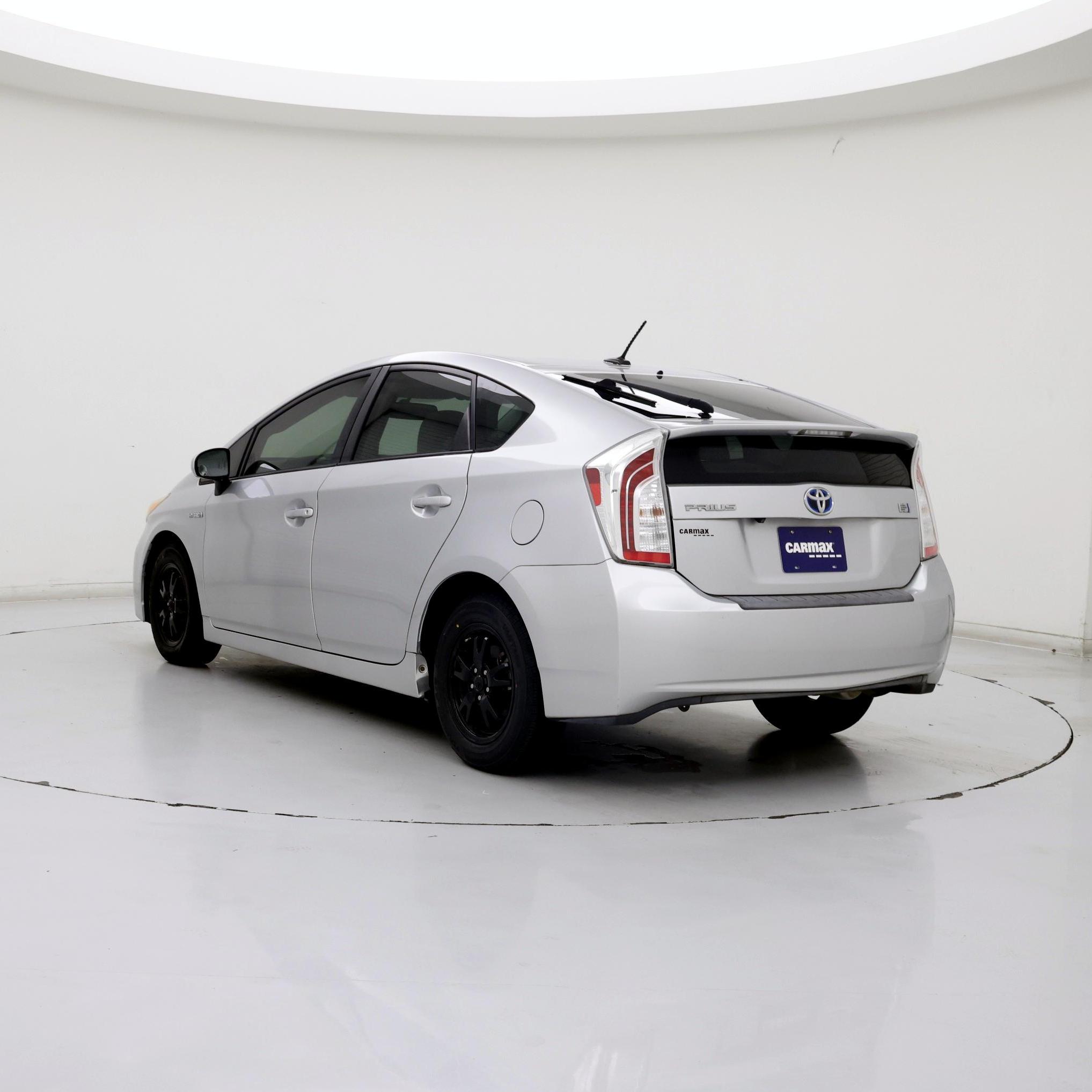 Thumbnail: 2015 Toyota Prius - 2