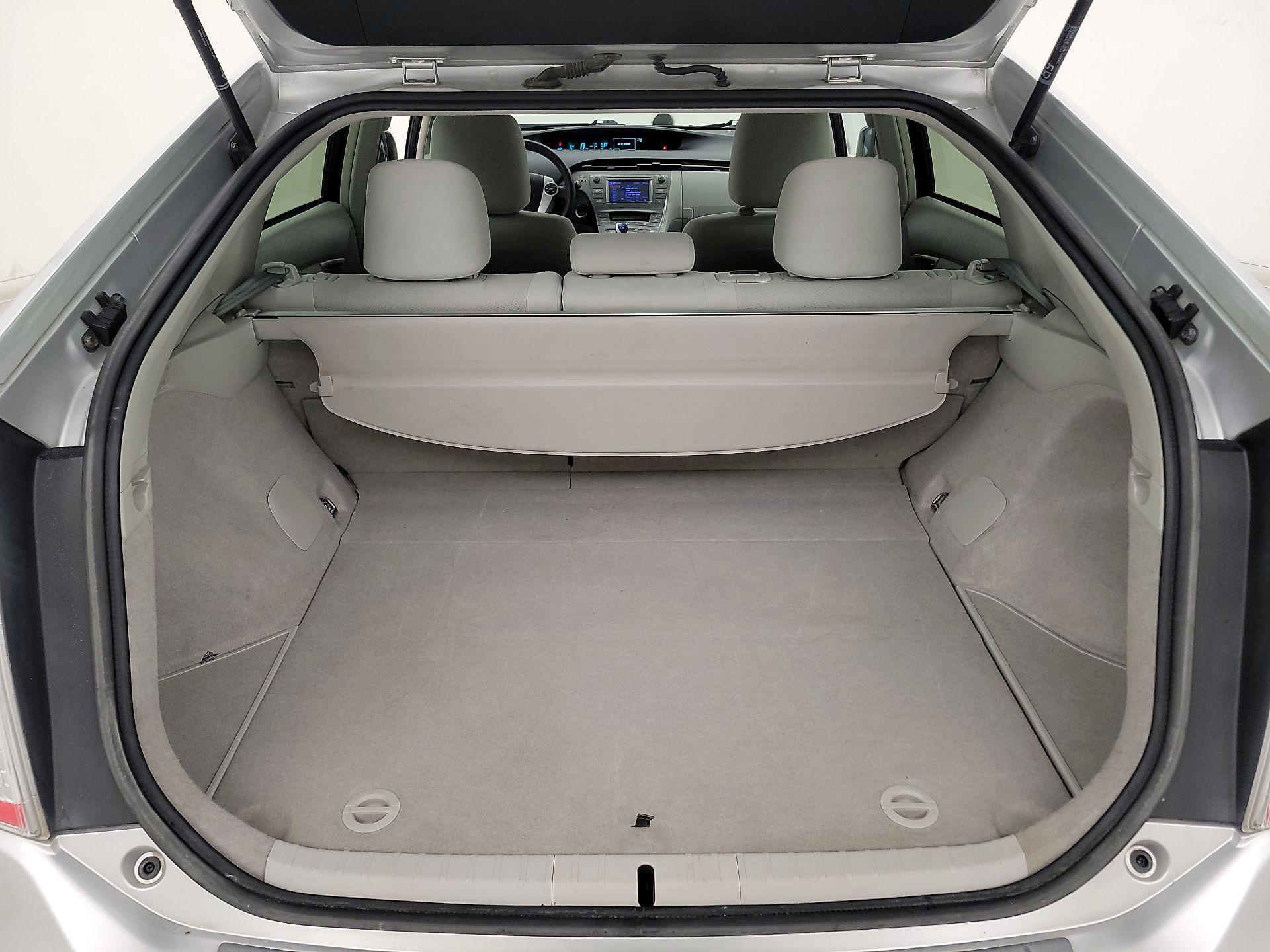 Thumbnail: 2015 Toyota Prius - 20