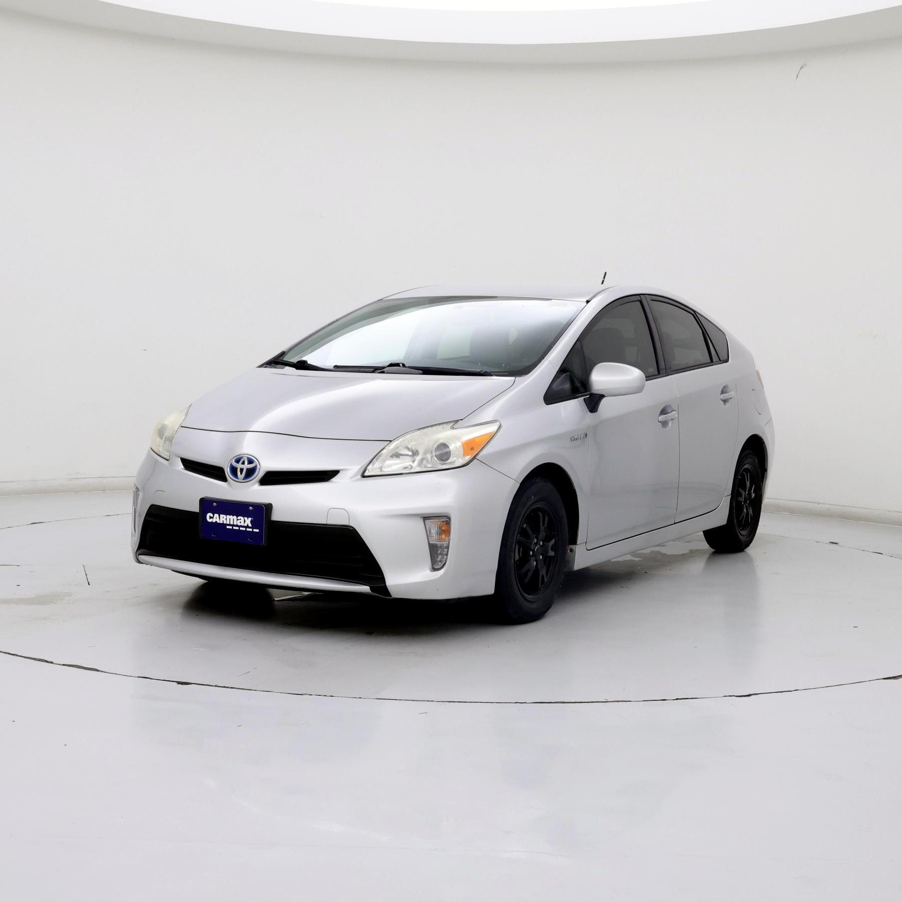 Thumbnail: 2015 Toyota Prius - 4