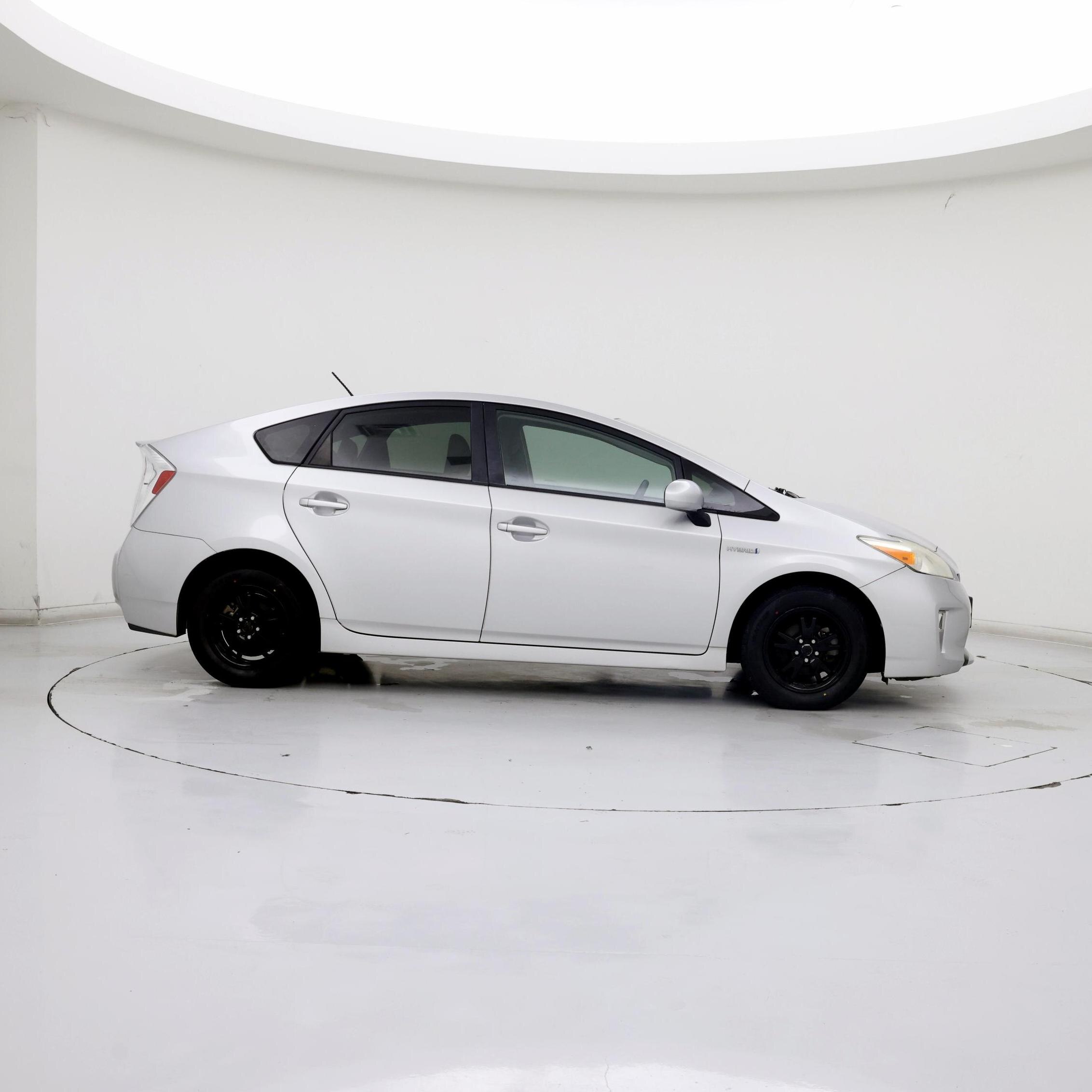 Thumbnail: 2015 Toyota Prius - 7