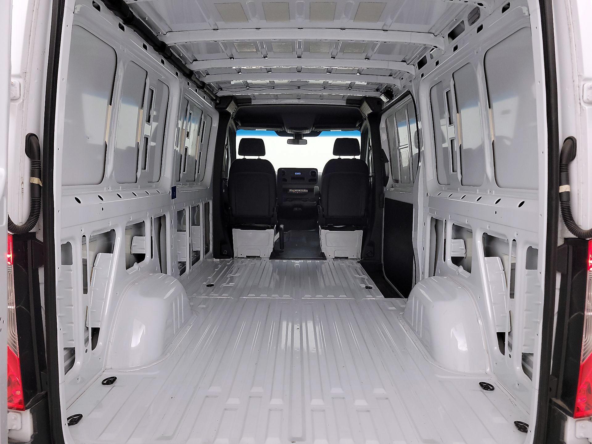 Thumbnail: 2021 Mercedes-Benz Sprinter - 20