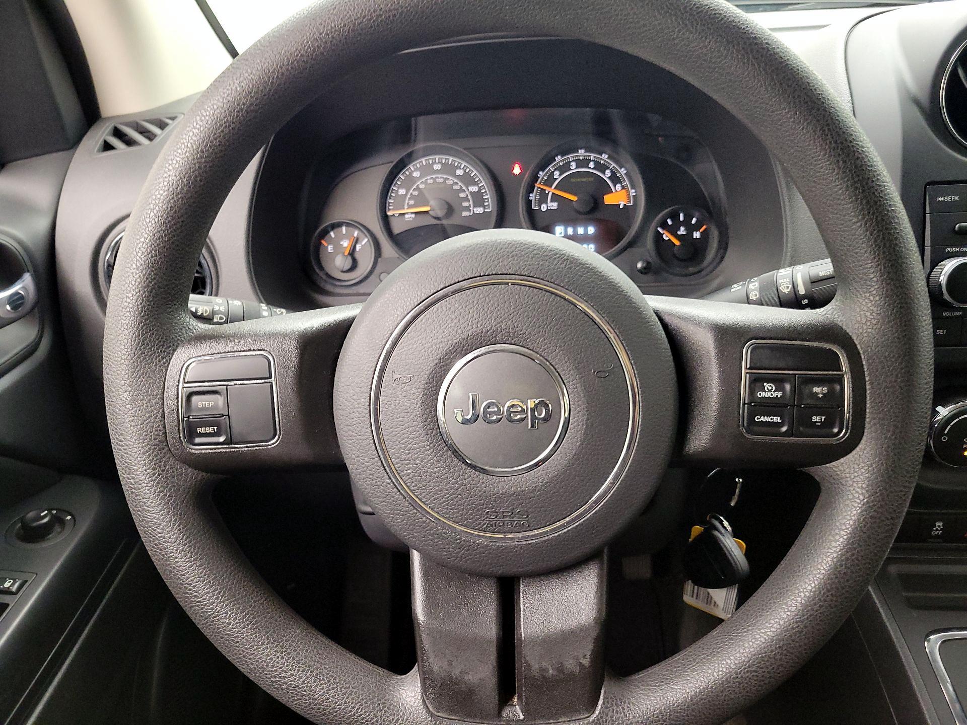 Thumbnail: 2016 Jeep Compass - 10