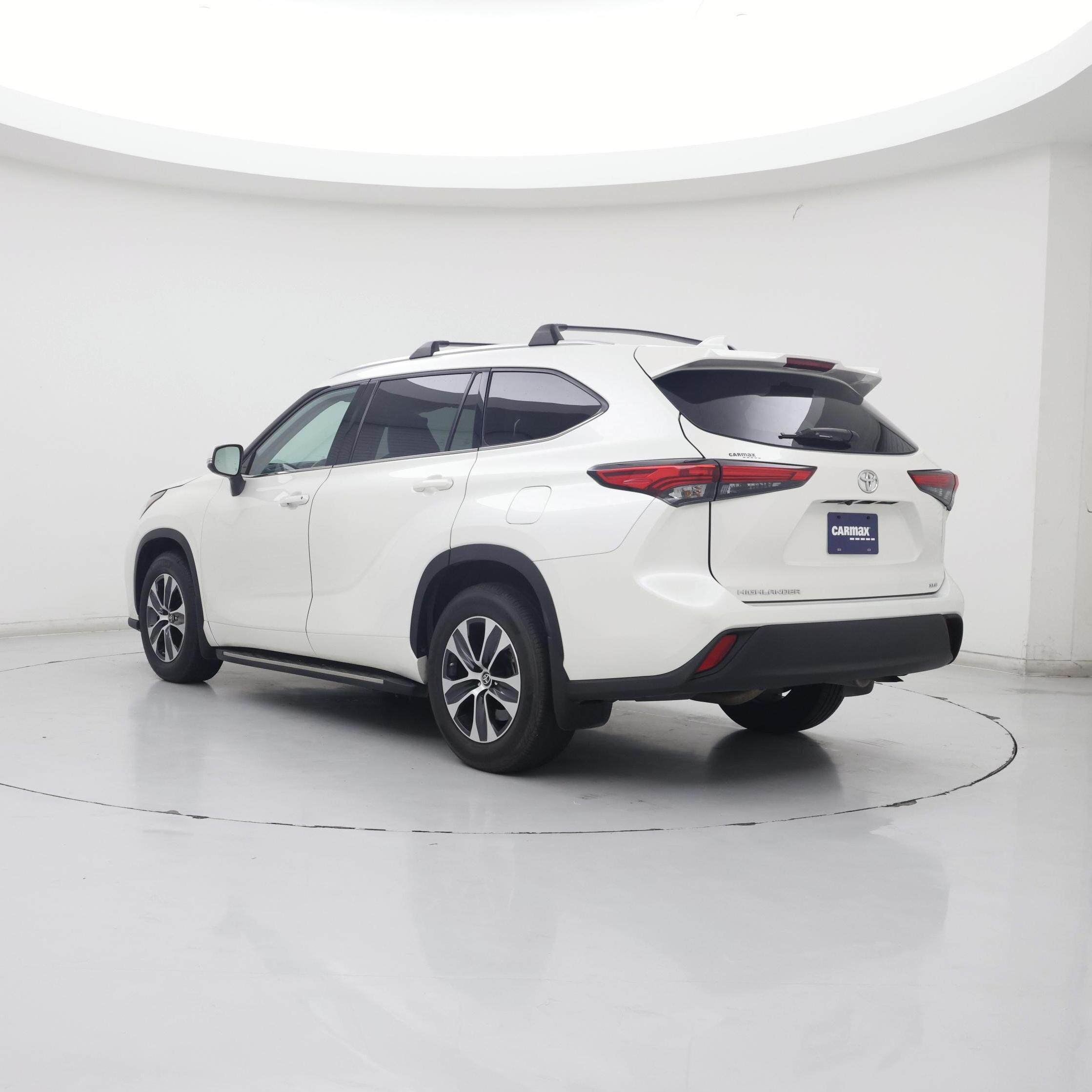 Thumbnail: 2021 Toyota Highlander - 2