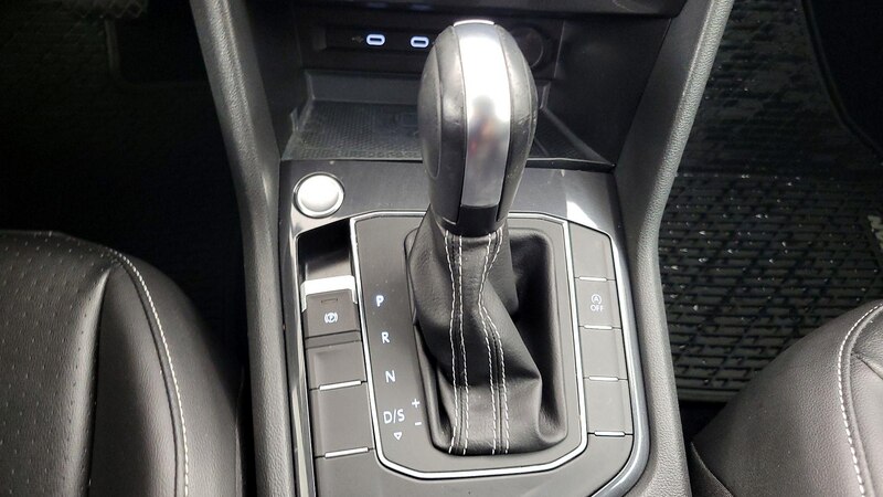 2021 Volkswagen Tiguan SE 17