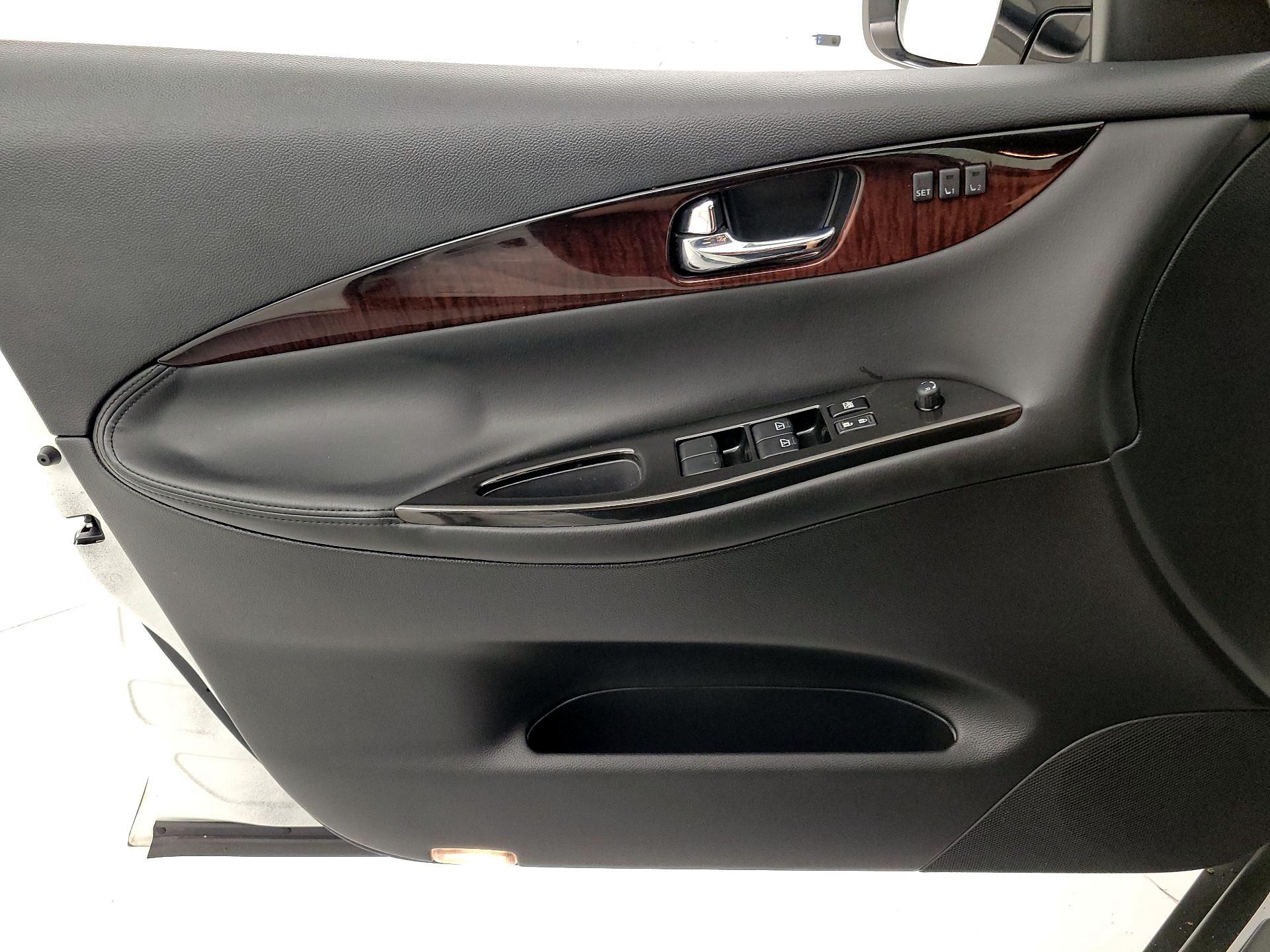 Thumbnail: 2016 INFINITI QX50 - 12