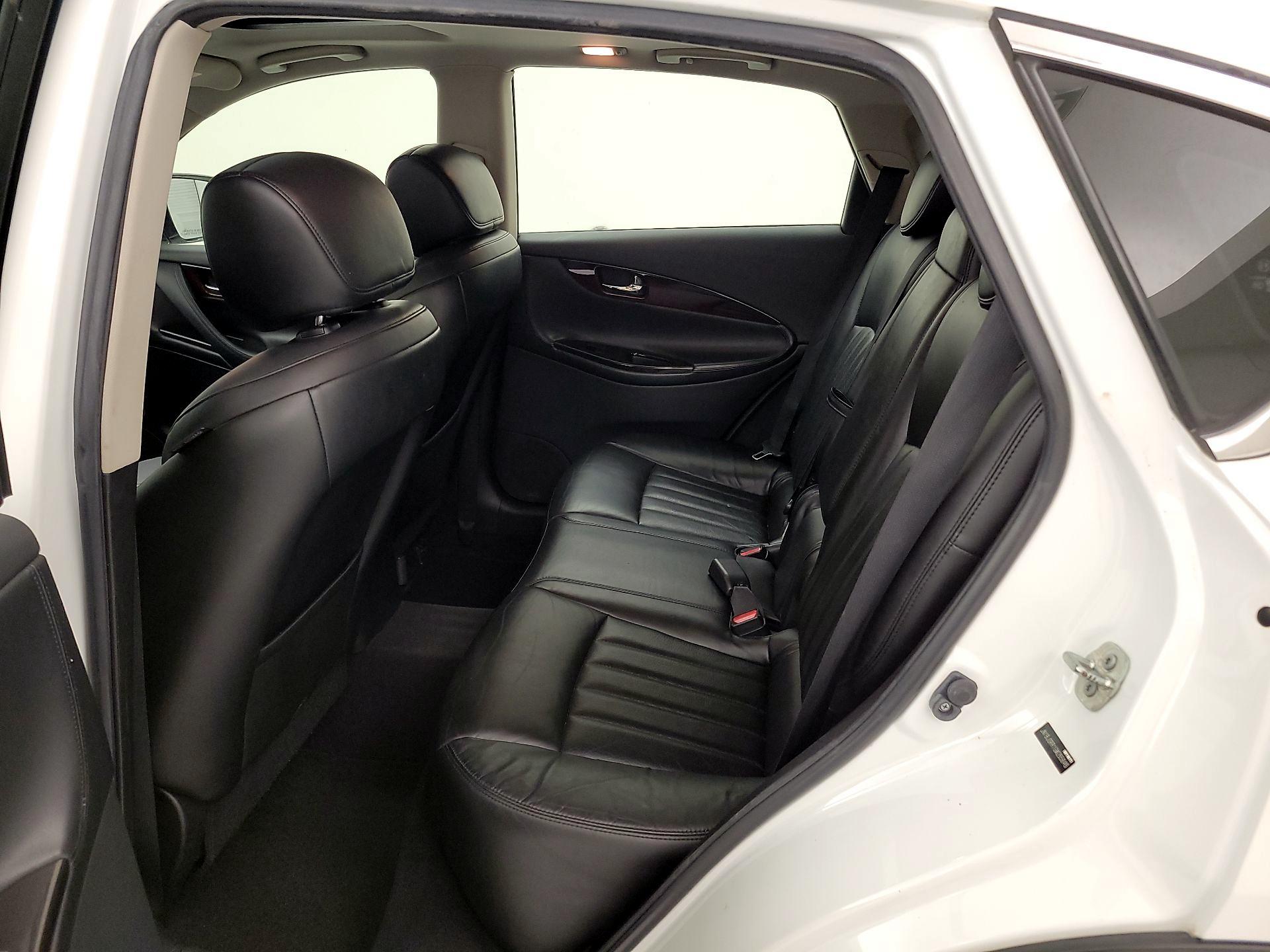 Thumbnail: 2016 INFINITI QX50 - 20