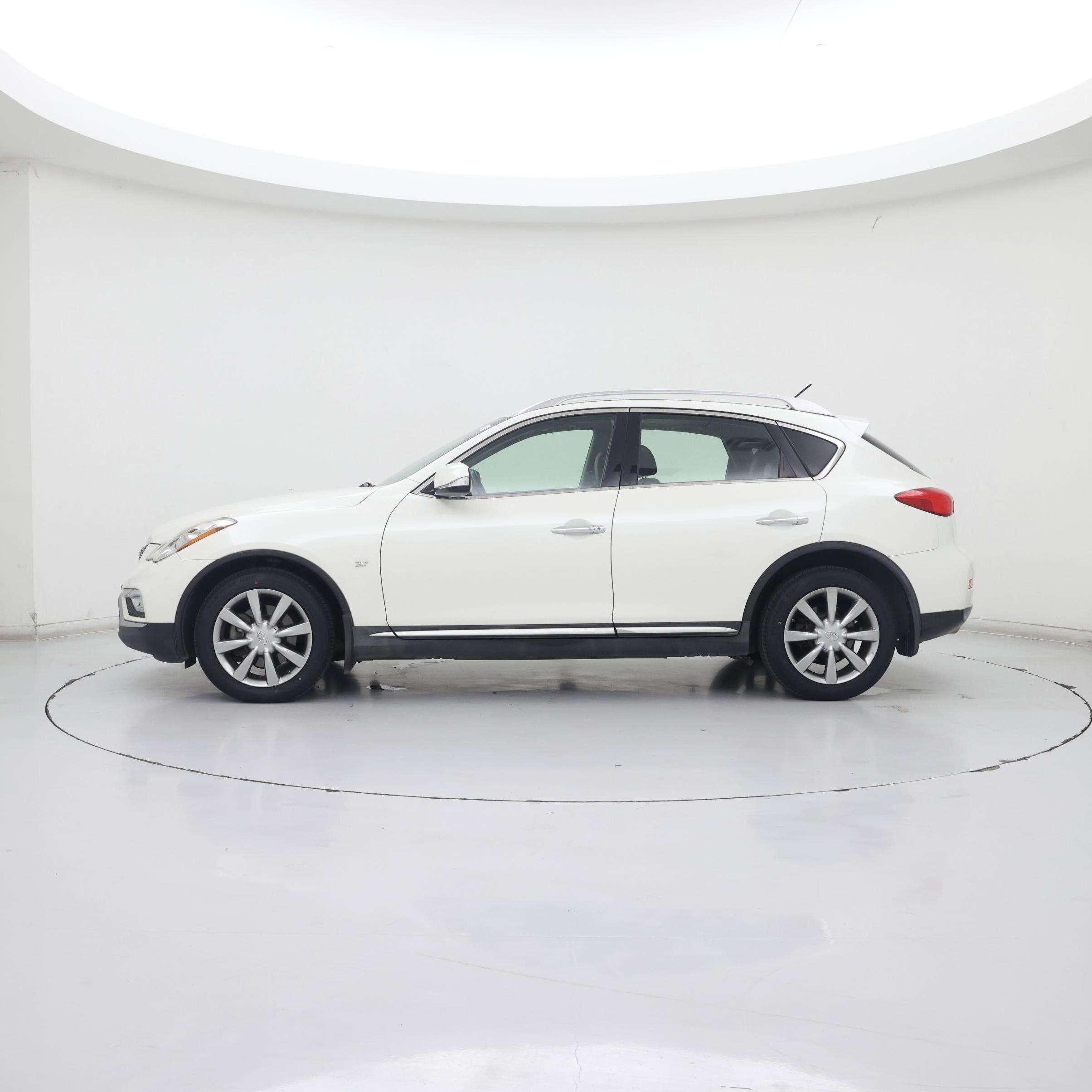 Thumbnail: 2016 INFINITI QX50 - 3